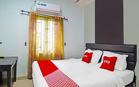 OYO 91976 Abadi Hotel